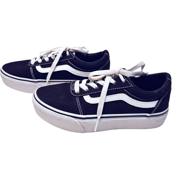 EUC Vans Old Skool Sneakers Black & White Low Top Canvas Skateboard Youth Size 3 - Picture 2 of 5